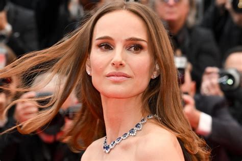 dior deauville|Natalie Portman Stuns in Dior at Deauville American Film Festival .